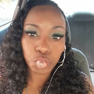 Meet your Posher, Traci